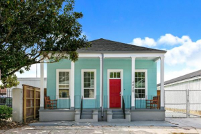 Cozy and Charming House with Luxury Amenities
